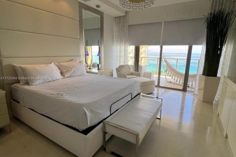 Condominio en alquiler en Bal Harbour, Florida, 3 dormitorios, 263.84 m2 № 1938488 - foto 7