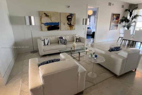Condominio en alquiler en Bal Harbour, Florida, 3 dormitorios, 263.84 m2 № 1938488 - foto 14