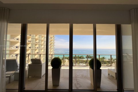 Condominio en alquiler en Bal Harbour, Florida, 3 dormitorios, 263.84 m2 № 1938488 - foto 20