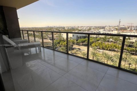 Condominio en alquiler en Bal Harbour, Florida, 3 dormitorios, 263.84 m2 № 1938488 - foto 23