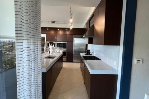 Condominio en alquiler en Bal Harbour, Florida, 3 dormitorios, 263.84 m2 № 1938488 - foto 16