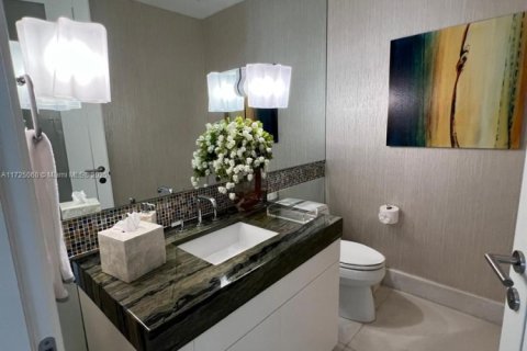 Condominio en alquiler en Bal Harbour, Florida, 3 dormitorios, 263.84 m2 № 1938488 - foto 4