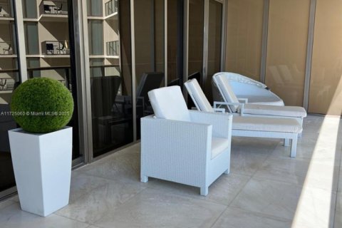 Condominio en alquiler en Bal Harbour, Florida, 3 dormitorios, 263.84 m2 № 1938488 - foto 21