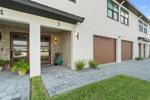 Touwnhouse à Madeira Beach, Floride 3 chambres, 184.88 m2 № 2317416