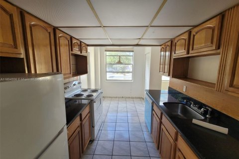 Condominio en venta en North Miami Beach, Florida, 2 dormitorios, 108.32 m2 № 1880296 - foto 5