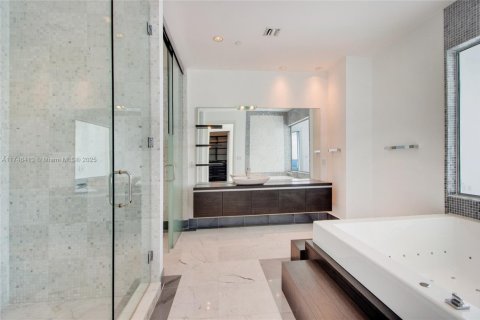 Copropriété à vendre à Miami, Floride: 3 chambres, 283.82 m2 № 1985311 - photo 10