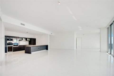 Copropriété à vendre à Miami, Floride: 3 chambres, 283.82 m2 № 1985311 - photo 5