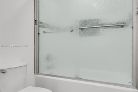 Appartement à louer à Hialeah, Floride: 2 chambres, 80.82 m2 № 1964320 - photo 27