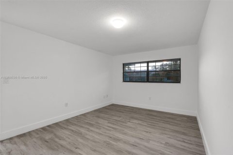Appartement à louer à Hialeah, Floride: 2 chambres, 80.82 m2 № 1964320 - photo 29