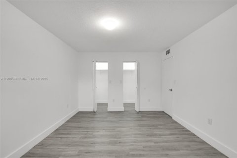 Appartement à louer à Hialeah, Floride: 2 chambres, 80.82 m2 № 1964320 - photo 30