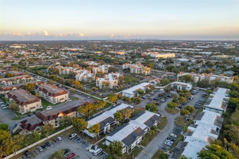 Appartement à louer à Hialeah, Floride: 2 chambres, 80.82 m2 № 1964320 - photo 7