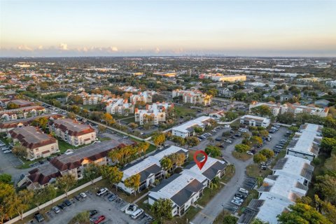 Appartement à louer à Hialeah, Floride: 2 chambres, 80.82 m2 № 1964320 - photo 6