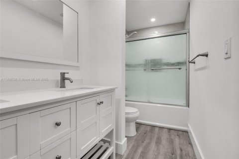 Appartement à louer à Hialeah, Floride: 2 chambres, 80.82 m2 № 1964320 - photo 26