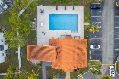 Appartement à louer à Hialeah, Floride: 2 chambres, 80.82 m2 № 1964320 - photo 14