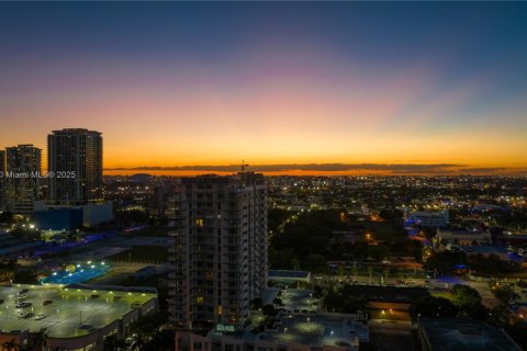 Купить кондоминиум в Майами, Флорида 2 спальни, 85.38м2, № 2019694 - фото 17