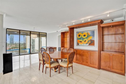 Condominio en venta en Aventura, Florida, 2 dormitorios, 177.44 m2 № 2033431 - foto 6