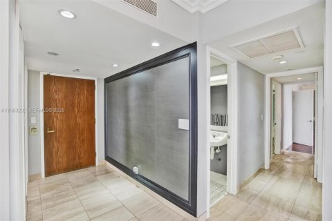 Condominio en venta en Aventura, Florida, 2 dormitorios, 177.44 m2 № 2033431 - foto 18