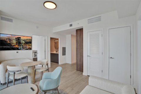 Condominio en venta en Miami Beach, Florida, 2 dormitorios, 74.51 m2 № 2077222 - foto 25