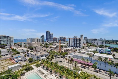 Condominio en venta en Miami Beach, Florida, 2 dormitorios, 74.51 m2 № 2077222 - foto 17