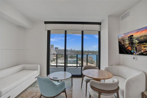Condominio en venta en Miami Beach, Florida, 2 dormitorios, 74.51 m2 № 2077222 - foto 27