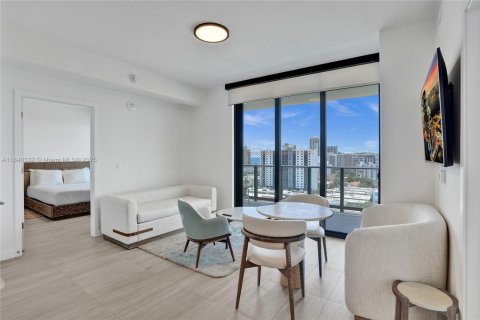 Condominio en venta en Miami Beach, Florida, 2 dormitorios, 74.51 m2 № 2077222 - foto 23