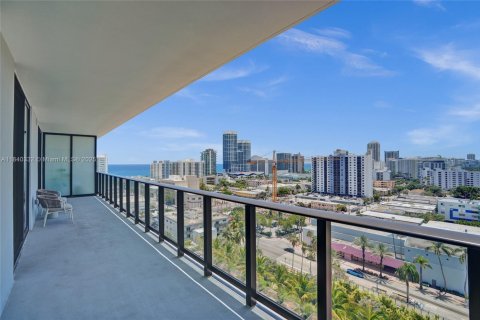 Condominio en venta en Miami Beach, Florida, 2 dormitorios, 74.51 m2 № 2077222 - foto 19