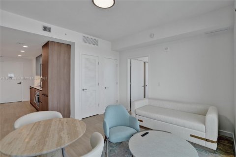 Condominio en venta en Miami Beach, Florida, 2 dormitorios, 74.51 m2 № 2077222 - foto 26