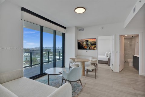 Condominio en venta en Miami Beach, Florida, 2 dormitorios, 74.51 m2 № 2077222 - foto 24