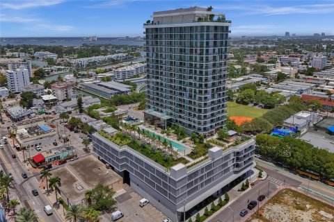 Condominio en venta en Miami Beach, Florida, 2 dormitorios, 74.51 m2 № 2077222 - foto 12