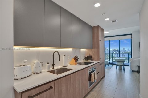 Condominio en venta en Miami Beach, Florida, 2 dormitorios, 74.51 m2 № 2077222 - foto 29