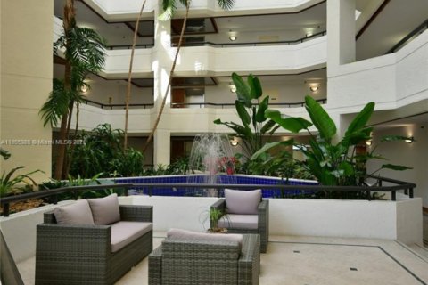 Снять в аренду кондоминиум в Ки-Бискейн, Флорида 2 спальни, 124.02м2, № 1947627 - фото 21