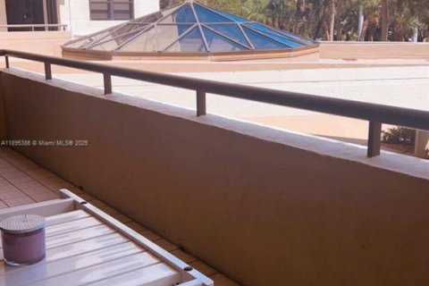 Снять в аренду кондоминиум в Ки-Бискейн, Флорида 2 спальни, 124.02м2, № 1947627 - фото 16