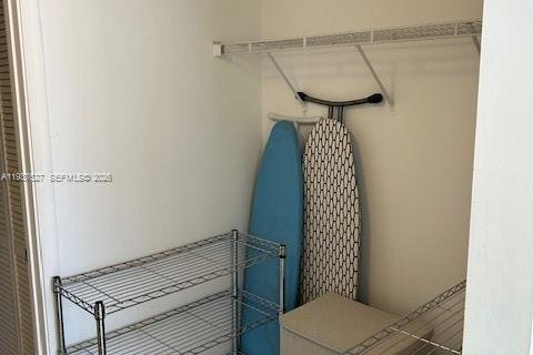 Condominio en alquiler en Miami, Florida, 1 dormitorio, 73.49 m2 № 1995531 - foto 16