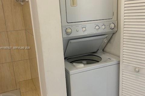 Condominio en alquiler en Miami, Florida, 1 dormitorio, 73.49 m2 № 1995531 - foto 15