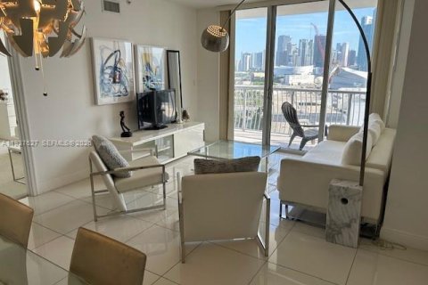Condominio en alquiler en Miami, Florida, 1 dormitorio, 73.49 m2 № 1995531 - foto 6