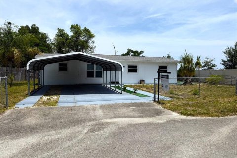 Casa en Titusville, Florida 4 dormitorios, 120.77 m2 № 2122177