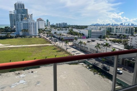 Condo in Miami Beach, Florida, 2 bedrooms  № 1922403 - photo 6