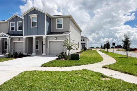 Townhouse in Clermont, Florida 3 bedrooms, 170.38 sq.m. № 2367064