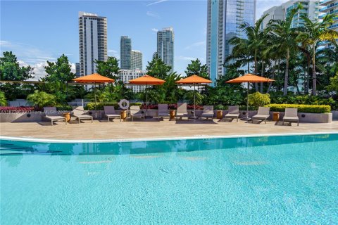 Condo in Miami, Florida, 1 bedroom  № 1945383 - photo 25