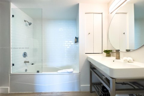 Copropriété à vendre à Miami, Floride: 1 chambre, 69.4 m2 № 1834129 - photo 15