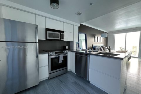 Copropriété à vendre à Miami, Floride: 1 chambre, 69.4 m2 № 1834129 - photo 6