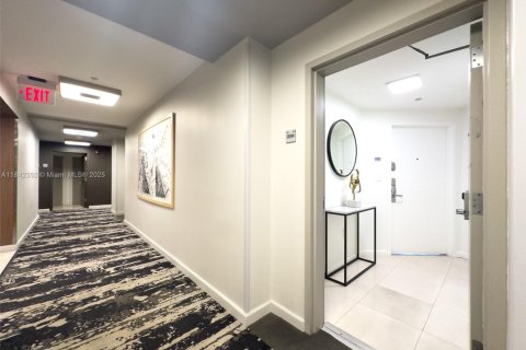 Copropriété à vendre à Miami, Floride: 1 chambre, 69.4 m2 № 1834129 - photo 14