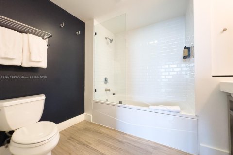 Copropriété à vendre à Miami, Floride: 1 chambre, 69.4 m2 № 1834129 - photo 17