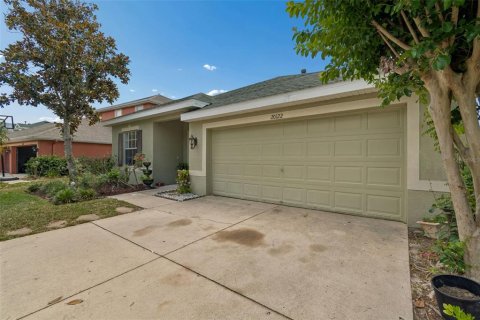 House in Tampa, Florida 4 bedrooms, 203.92 sq.m. № 2212062 - photo 3