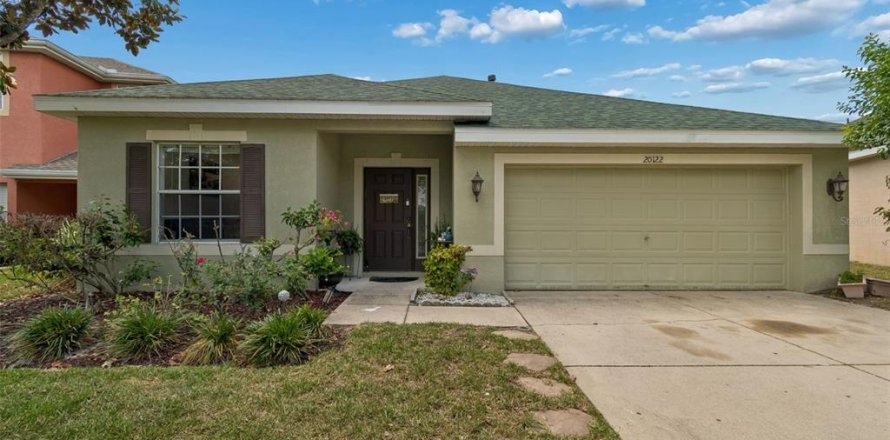 House in Tampa, Florida 4 bedrooms, 203.92 sq.m. № 2212062
