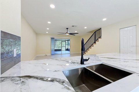 Touwnhouse à louer à Tampa, Floride: 2 chambres, 112.97 m2 № 2394181 - photo 21