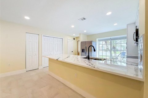 Touwnhouse à louer à Tampa, Floride: 2 chambres, 112.97 m2 № 2394181 - photo 26