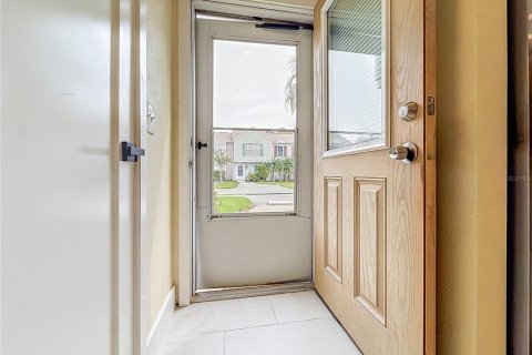 Touwnhouse à louer à Tampa, Floride: 2 chambres, 112.97 m2 № 2394181 - photo 10