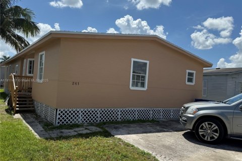 Apartment in Miami, Florida 4 bedrooms, 157 sq.m. № 1967301 - photo 4