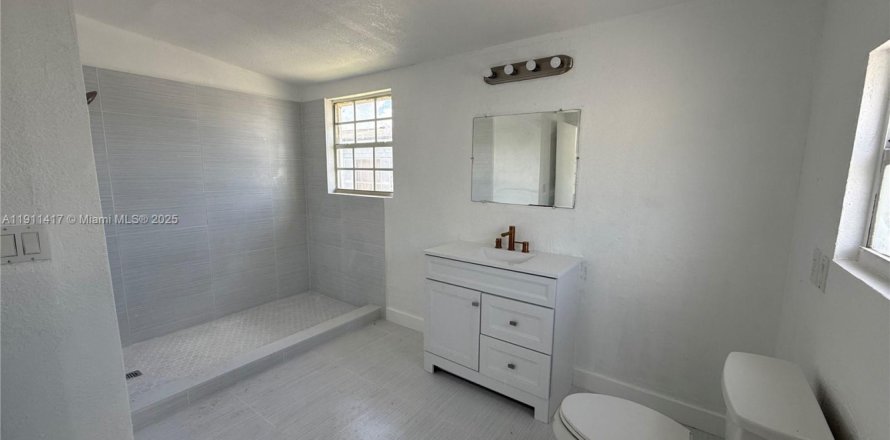 Apartment in Miami, Florida 4 bedrooms, 157 sq.m. № 1967301